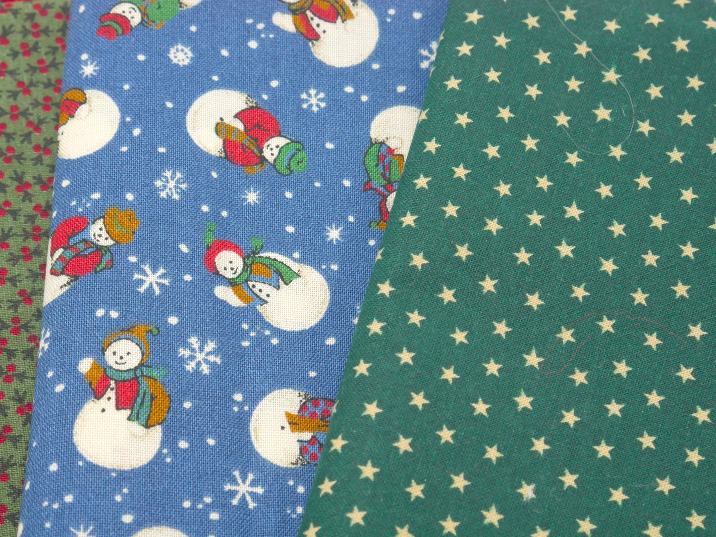 Quilter's Cotton Bundle - Holiday Fat Quarters