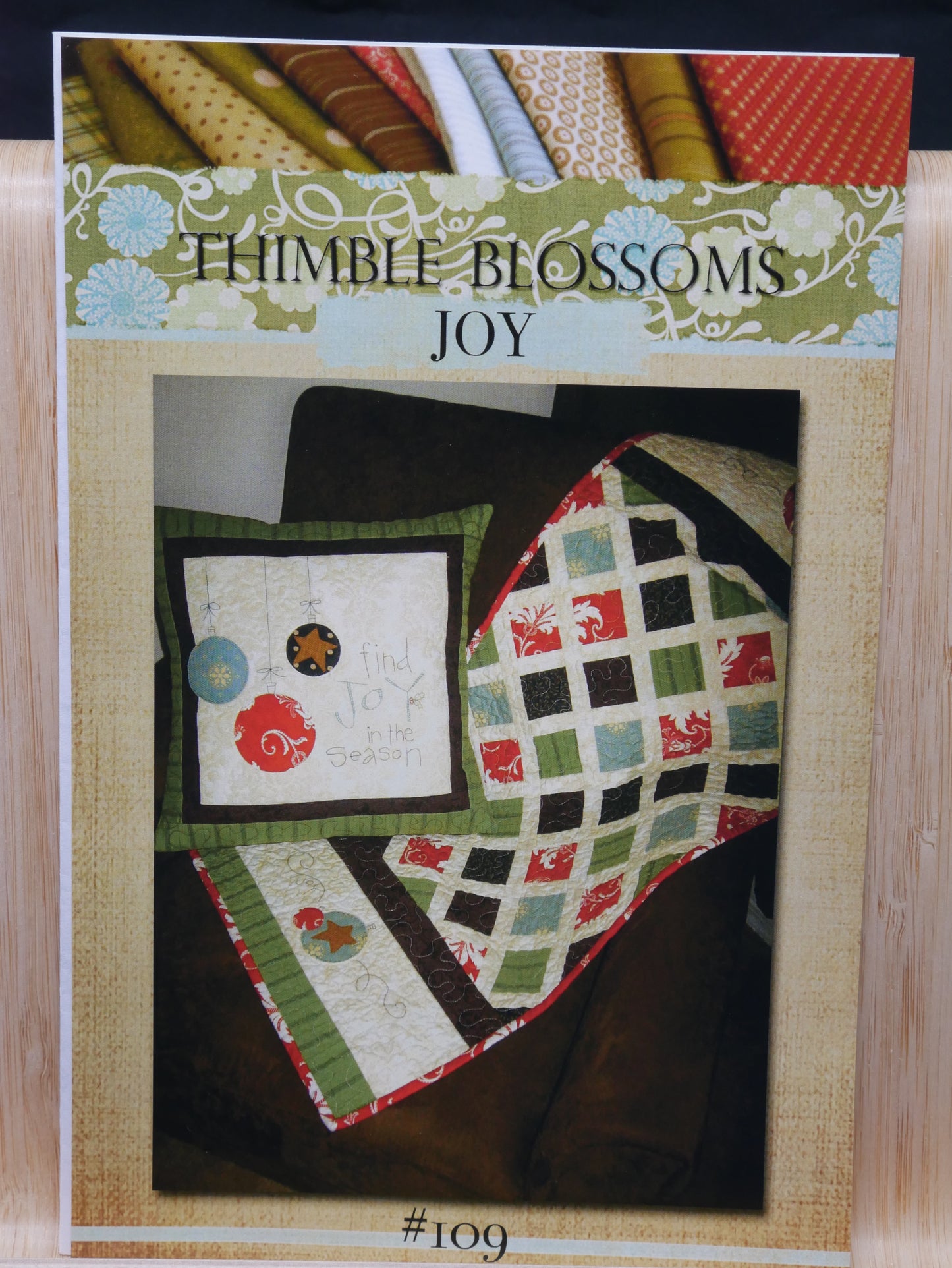 "Joy" Pillow and Runner Pattern