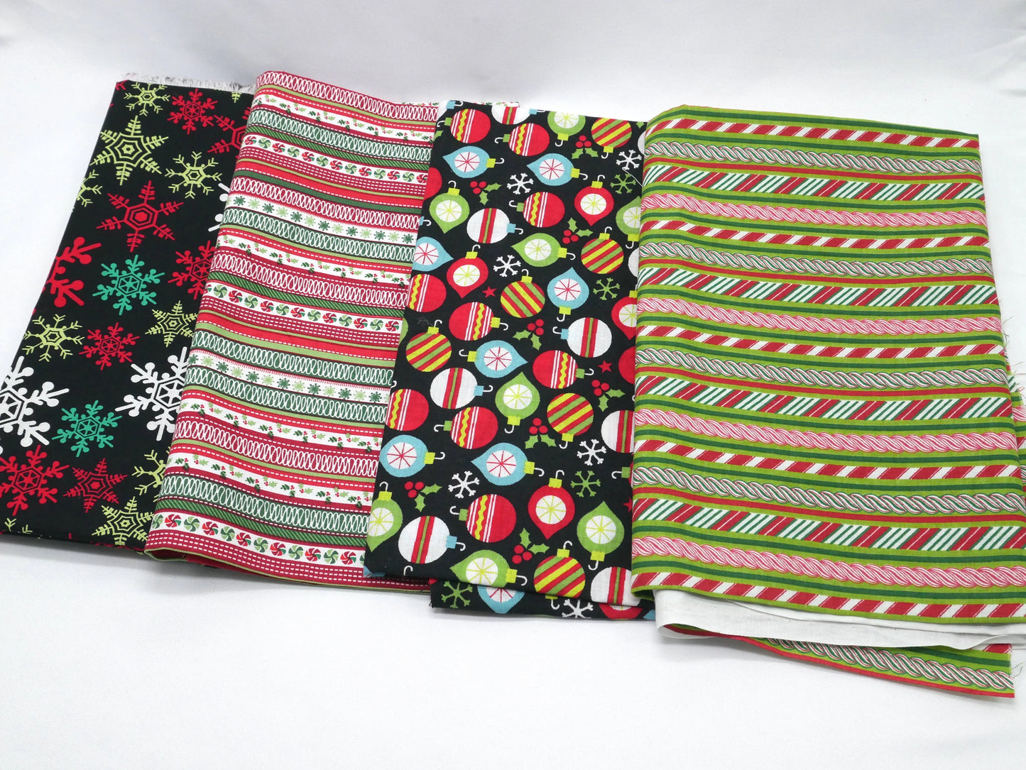 Quilters Cotton Bundles - ½ Yard Christmas Prints